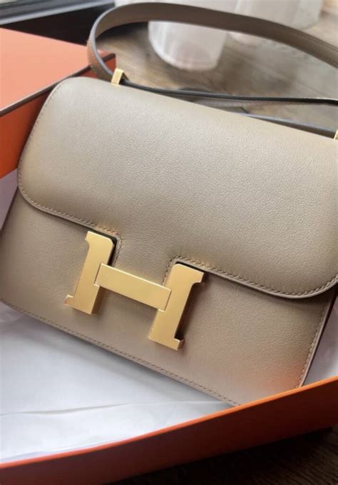 pursebop hermes beige.